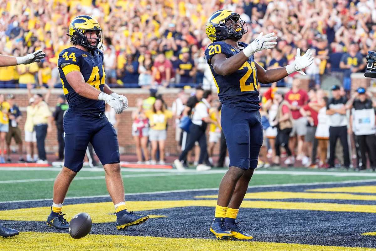 Max Bredeson celebrates with Kalel Mullings vs. USC.