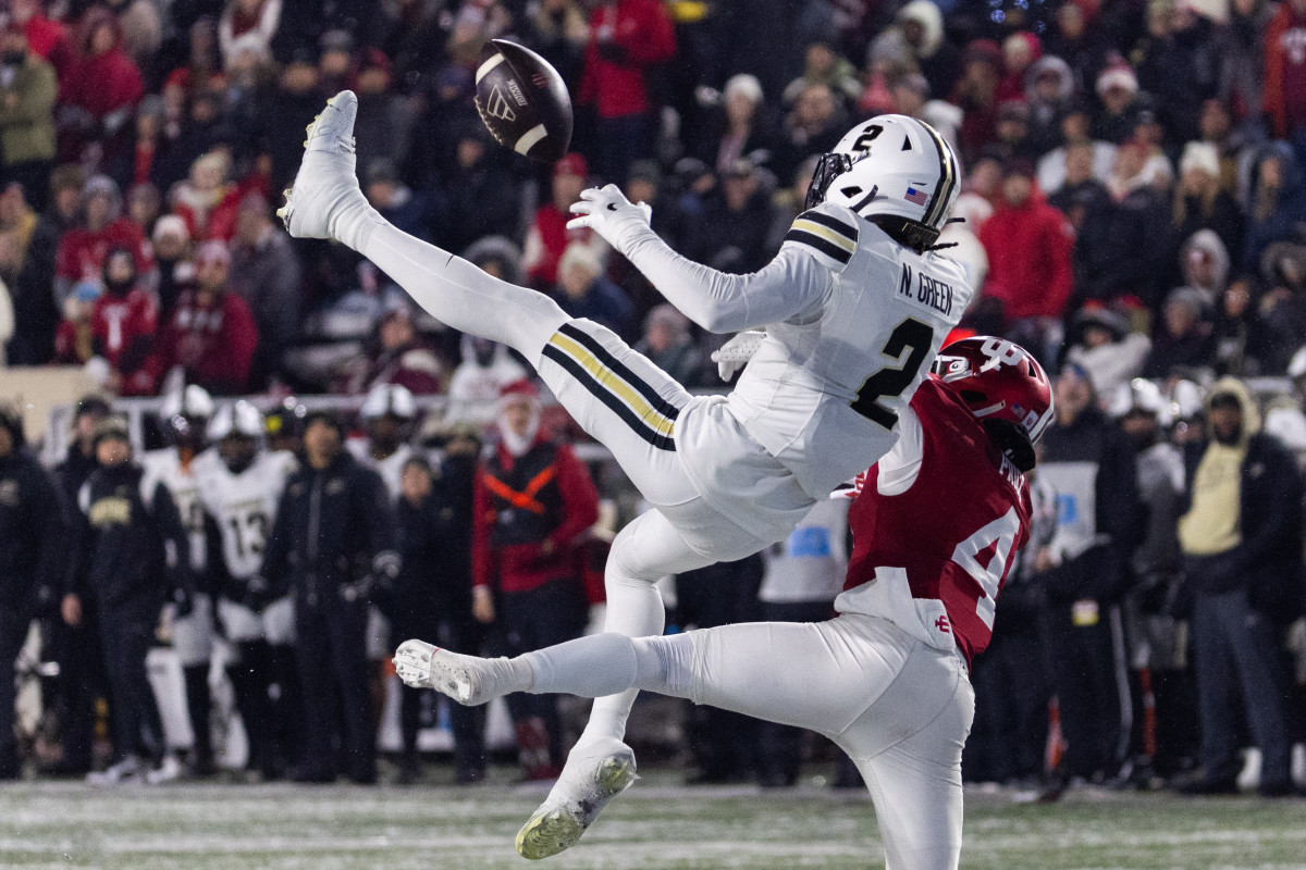 Purdue Boilermakers defensive back Nyland Green (2).