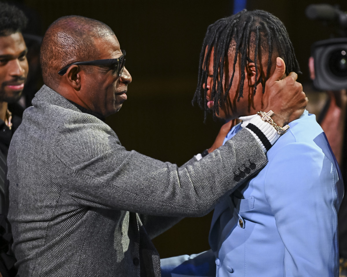 Travis Hunter says good bye to Deion Sanders before moving to Jacksonville   - Athlon Sports