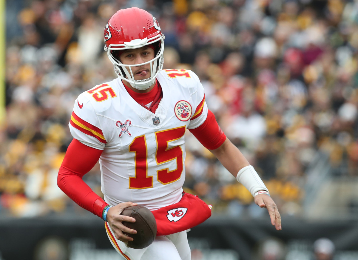 Patrick Mahomes Has Chance to Make NFL History on Saturday - Athlon Sports