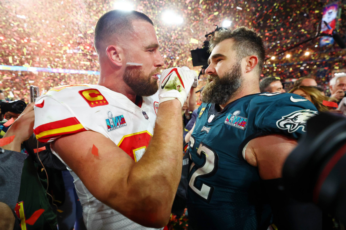 Kansas City Chiefs tight end Travis Kelce (87) and his brother Jason Kelce (62).