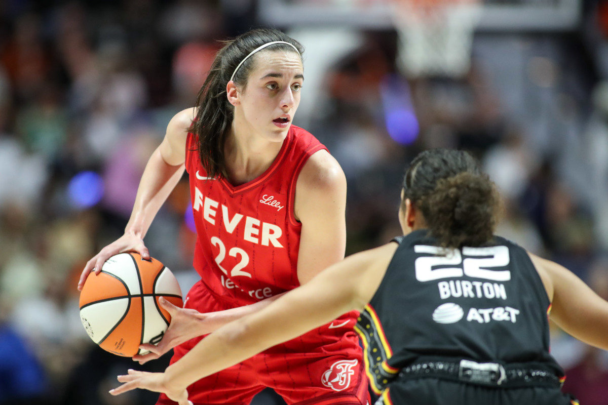 Indiana Fever guard Caitlin Clark (22).