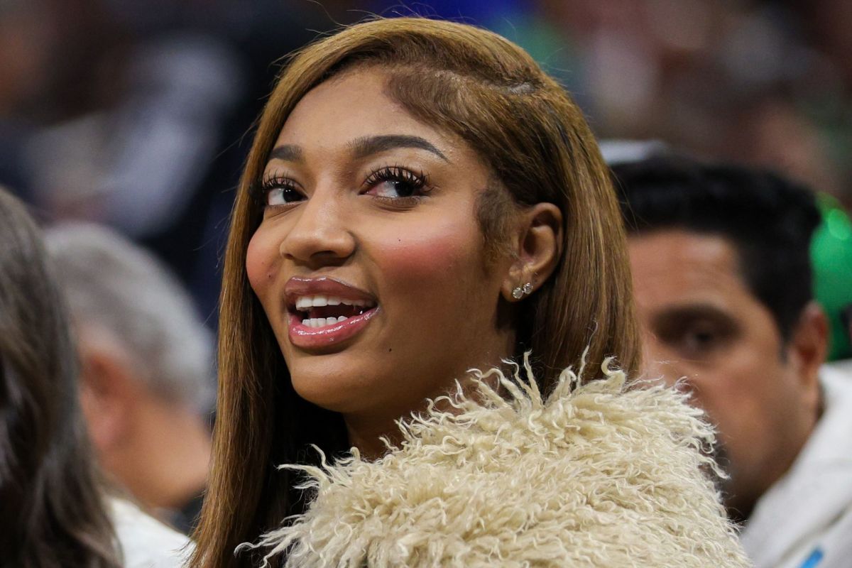 Angel Reese Turns Heads With Outfit for Sky-Lynx Game - Athlon Sports
