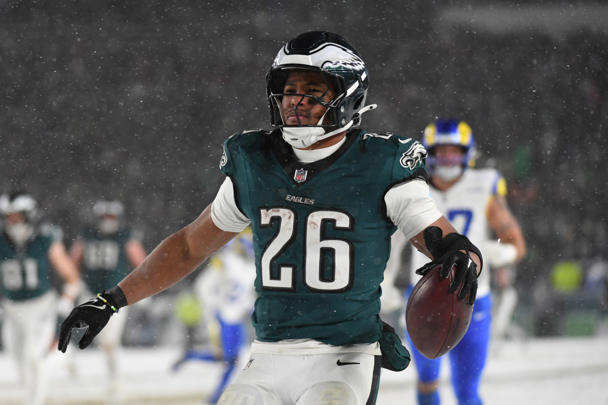 Philadelphia Eagles running back Saquon Barkley (26).