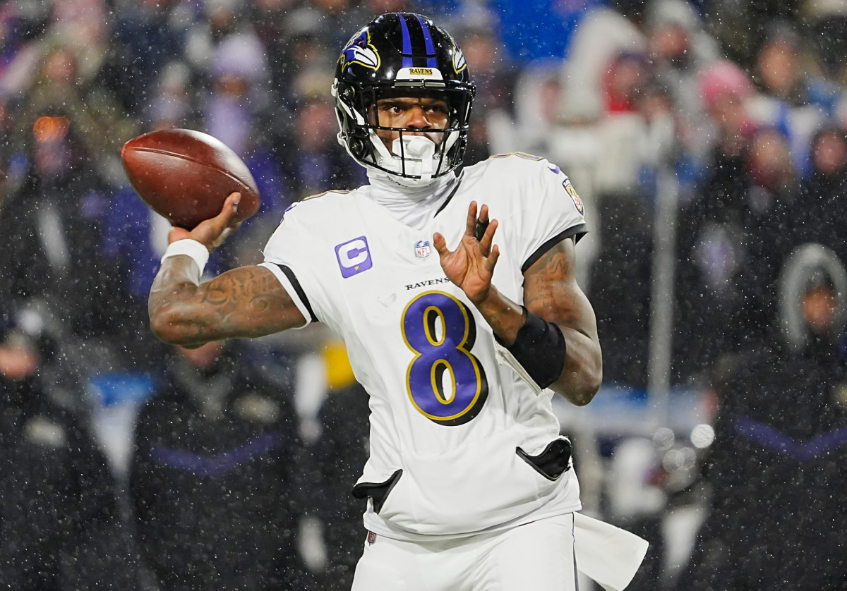 Baltimore Ravens QB Lamar Jackson led an eight-play, 88-yard scoring drive in the final three minutes Sunday against the Buffalo Bills.