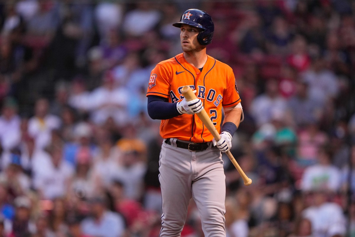 Bregman & Correa: The Houston Throwdown You Need To See! - iyl3wvp