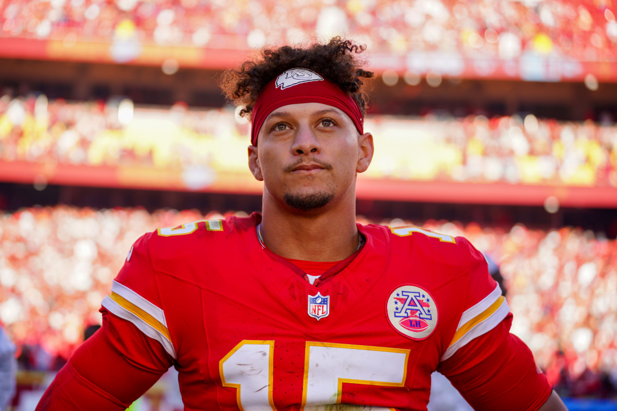 Kansas City Chiefs quarterback Patrick Mahomes (15).