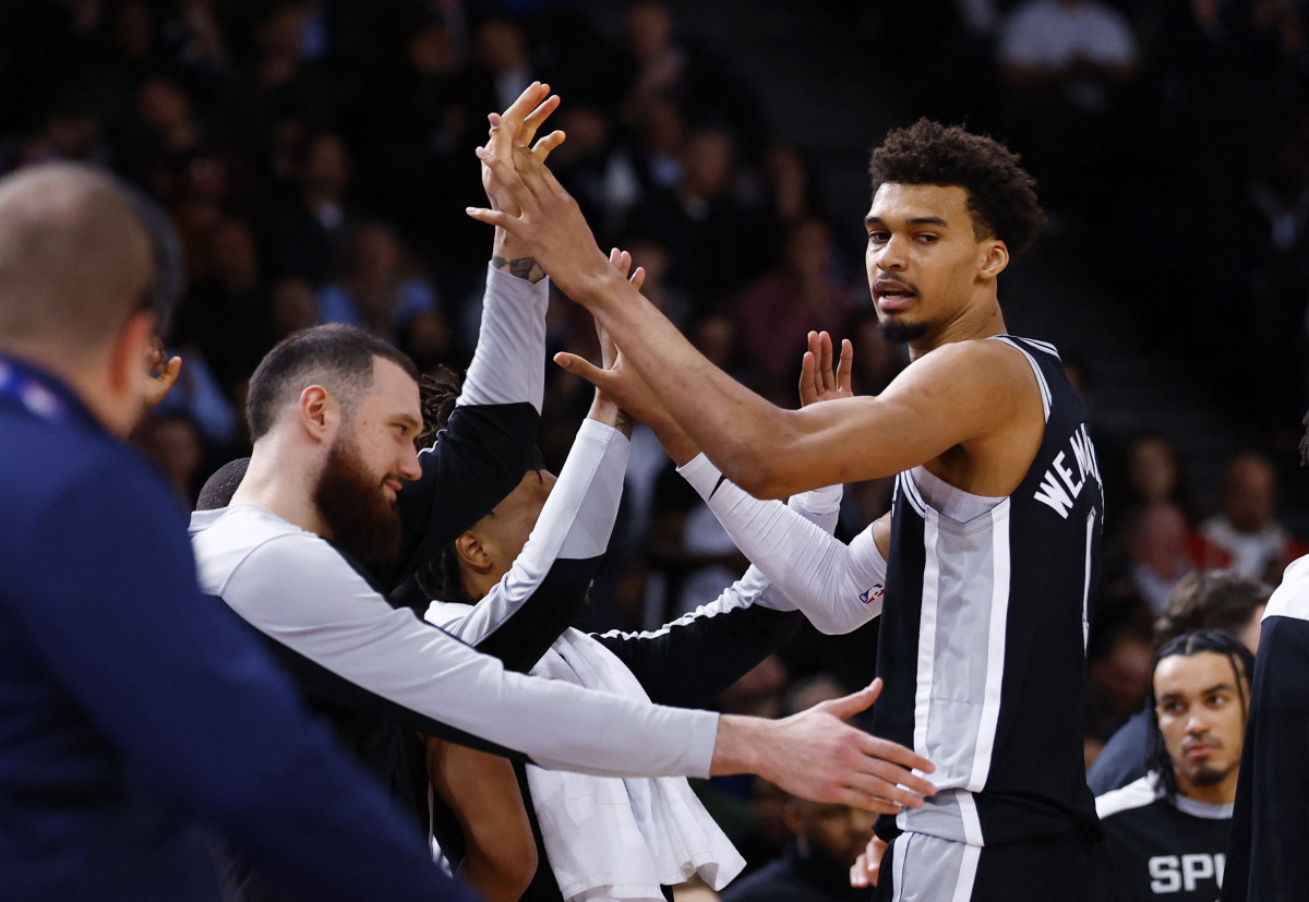 Spurs Send Message to Victor Wembanyama's Former Teammate After Career Decision - Athlon Sports