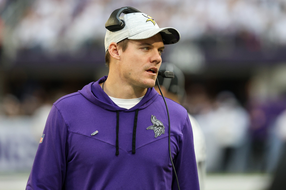 Top Vikings QB Target Chooses Chiefs as Rodgers Rumors Linger - Athlon  Sports