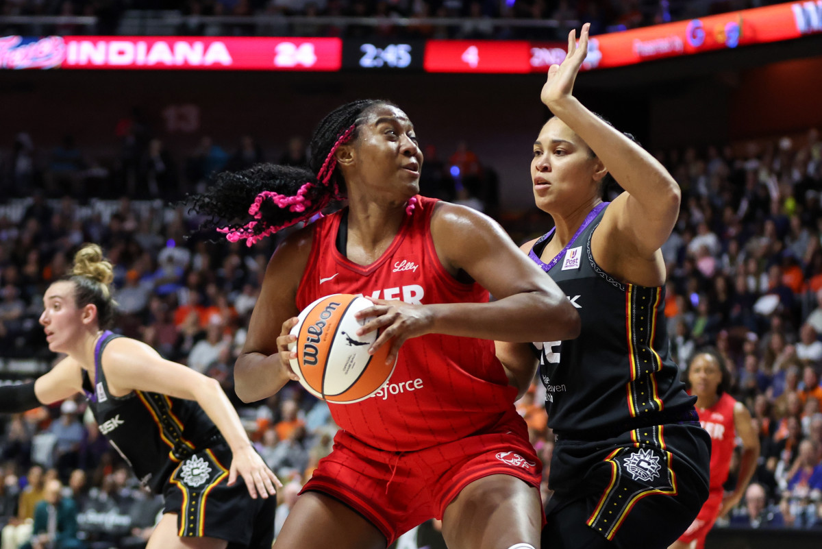 Indiana Fever forward Aliyah Boston (7)