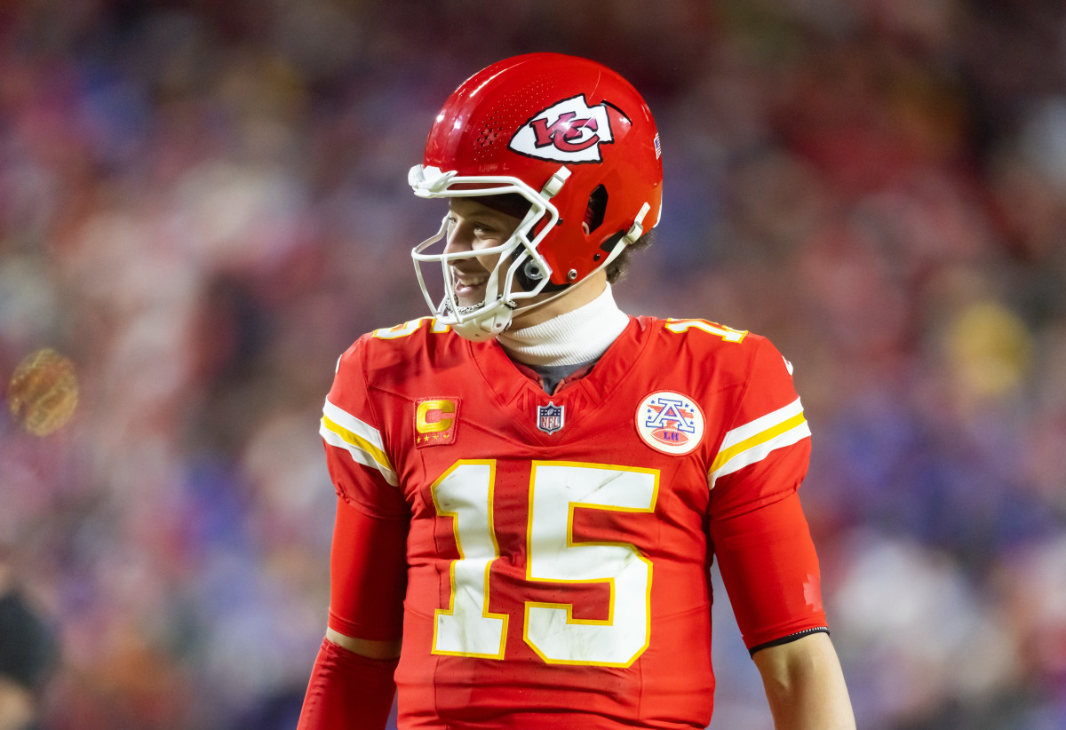 Kansas City Chiefs quarterback Patrick Mahomes (15).