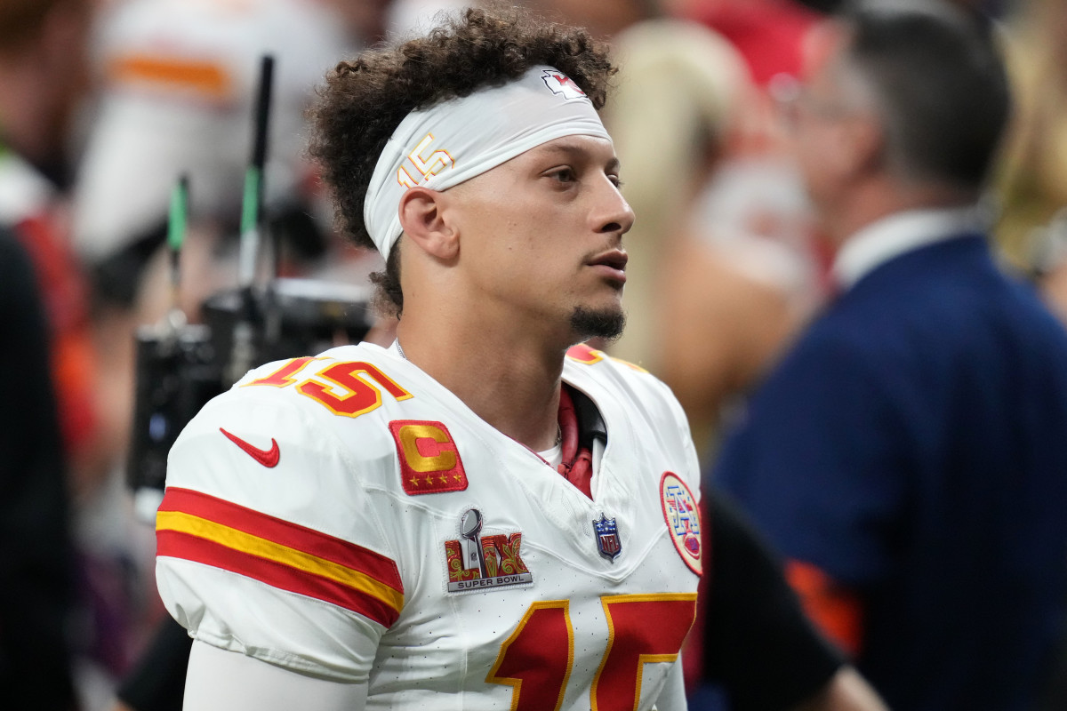 Kansas City Chiefs quarterback Patrick Mahomes (15).