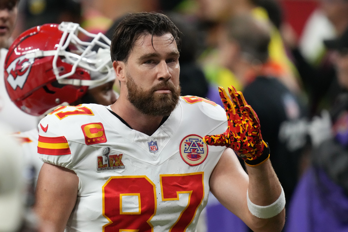 Travis Kelce Roasted for His Woeful First-Half Performance in Super Bowl LIX - Athlon Sports