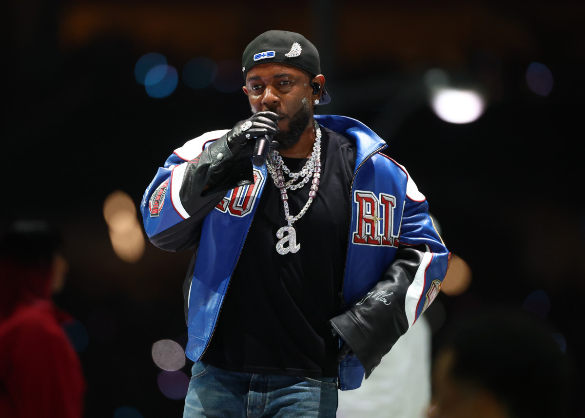 NFL Allegedly apologizes to Lil Wayne for Kendrick Lamar Super Bowl  Halftime Show - Athlon Sports