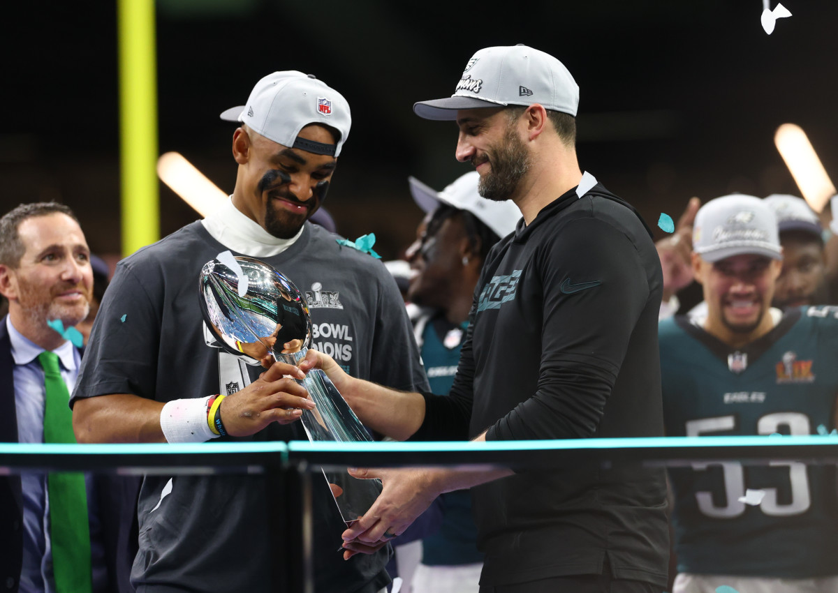 https://athlonsports.com/.image/t_share/MjEyNzM2MTY4ODYzNzM3MzUz/jalen-hurts-nick-sirianni-super-bowl-lix.jpg