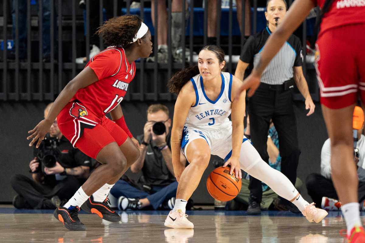 Kentucky's Georgia Amoore Makes History in Women's College Basketball