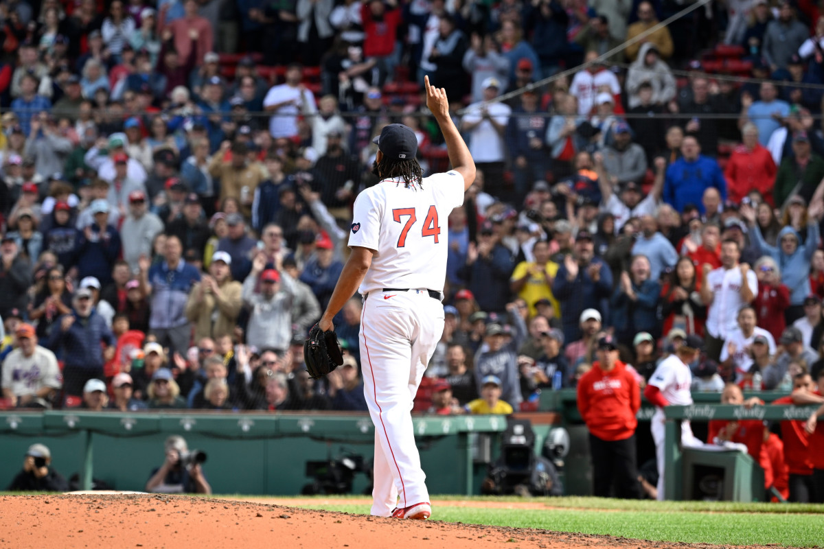 Boston Red Sox pitcher Kenley Jansen (74)