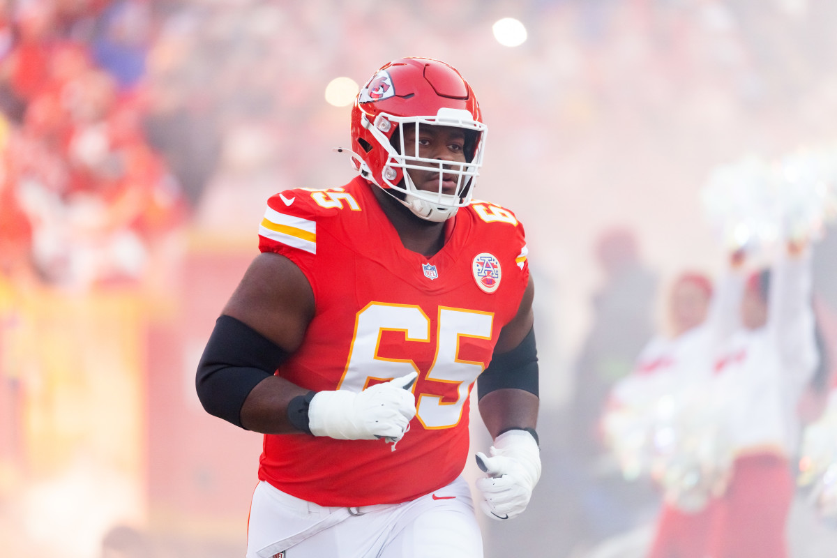 Chiefs Expected to Cut Ties With Projected $100 Million Star - Athlon Sports