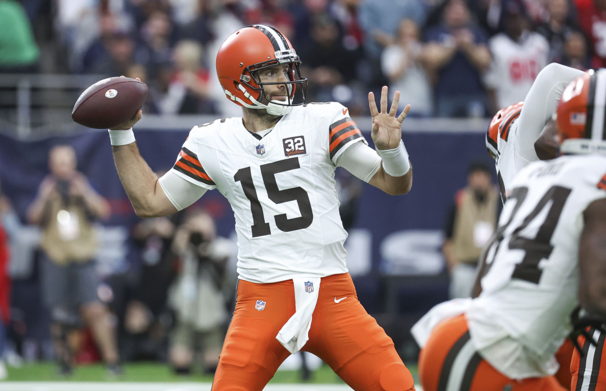 Browns Reveal Joe Flacco's Role with QBs Shedeur Sanders, Dillon Gabriel         - Athlon Sports