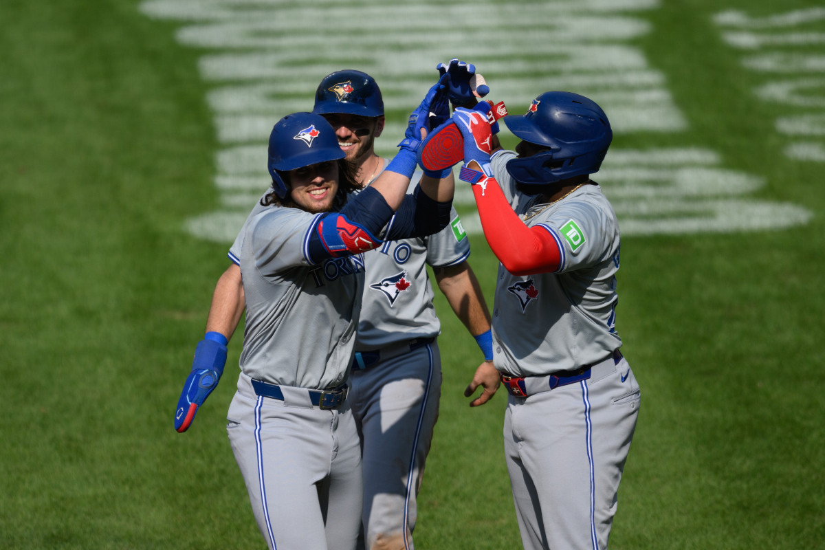 Blue Jays Third Baseman Turns Heads With Message Before Yankees Game - Athlon Sports