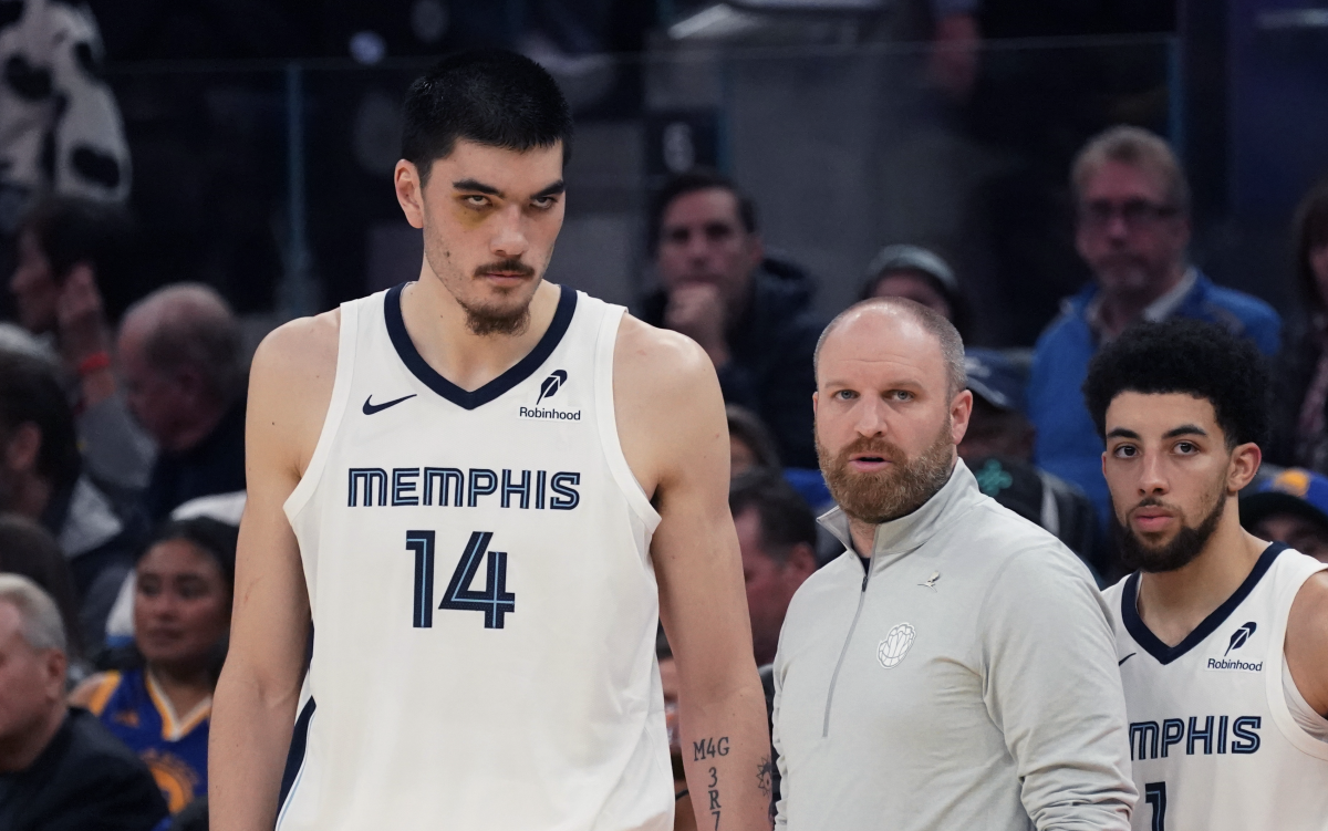 NBA Announces Major Zach Edey News on Tuesday - Athlon Sports