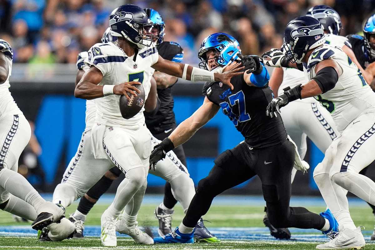 Detroit Lions edge Aidan Hutchinson