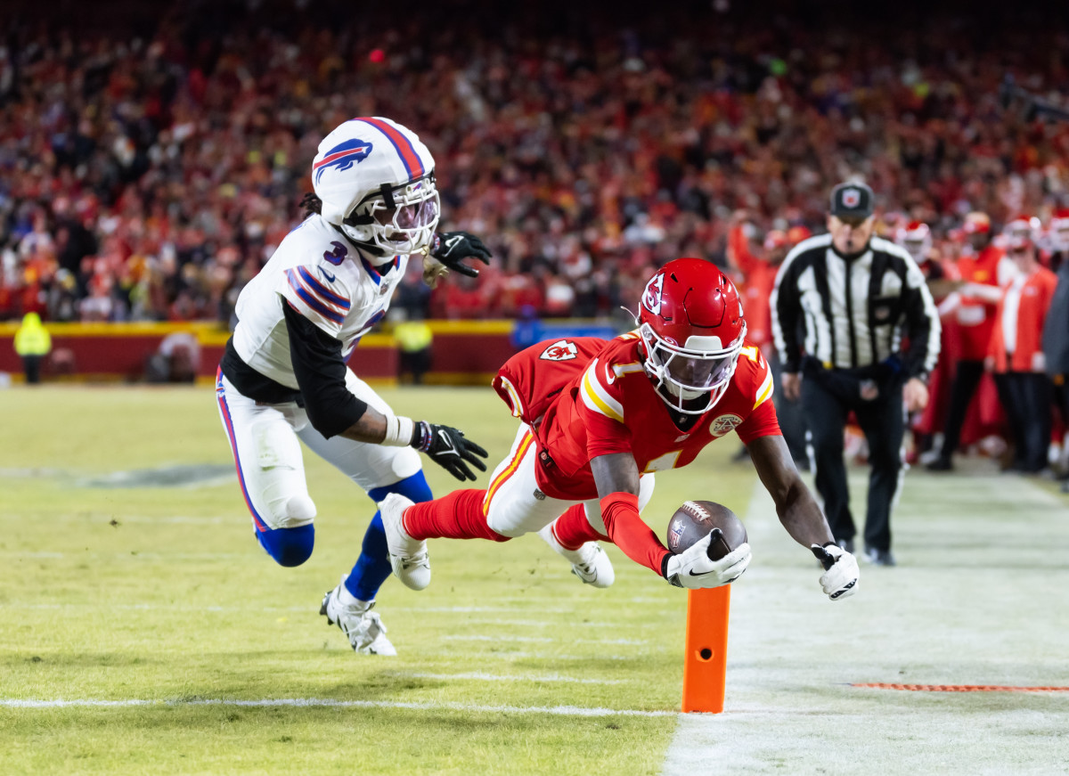 Kansas City Chiefs wide receiver Xavier Worthy (1).