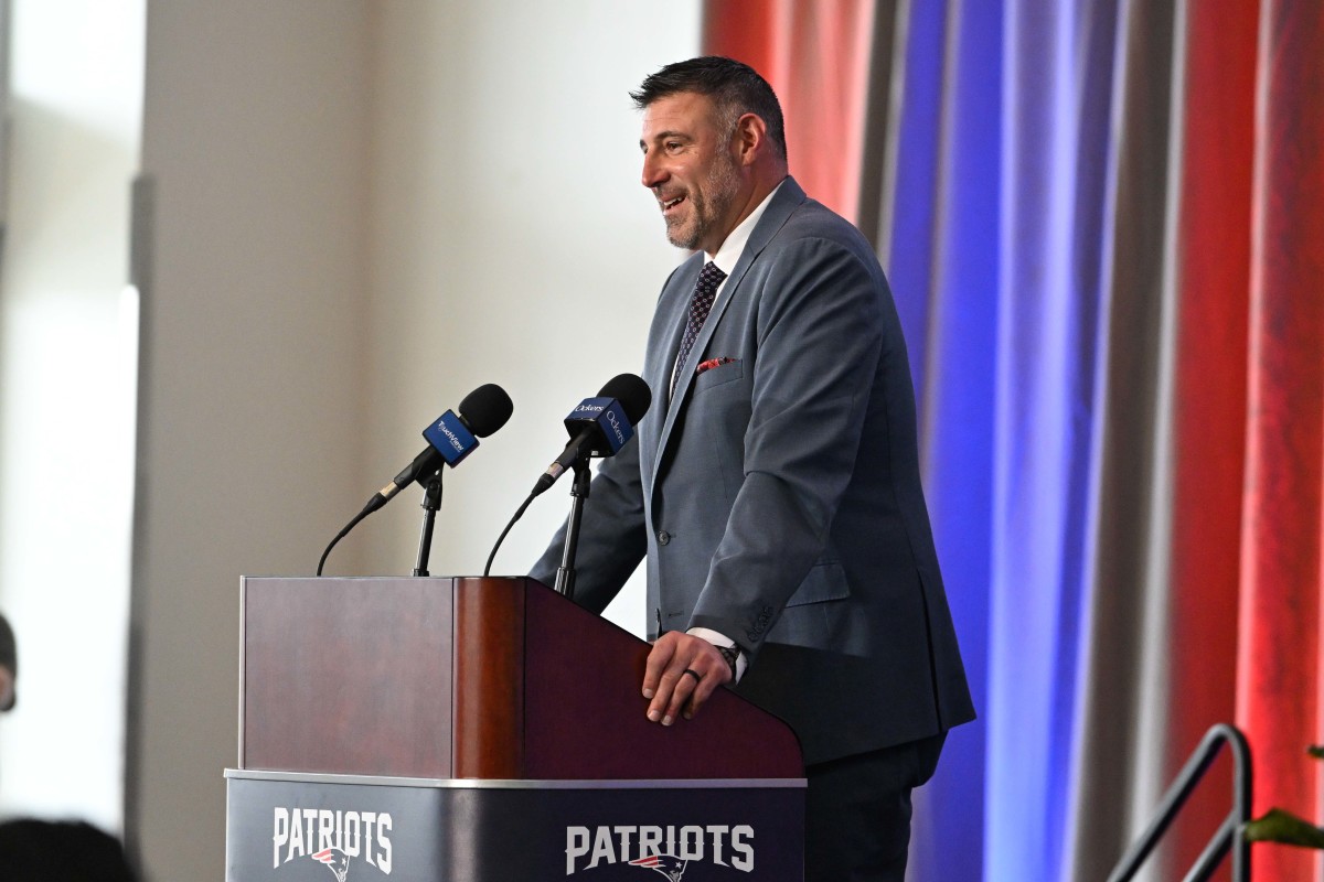 Mike Vrabel's 'Vastly Different' Prediction Could Spell Trouble for Several Patriots Veterans - Athlon Sports