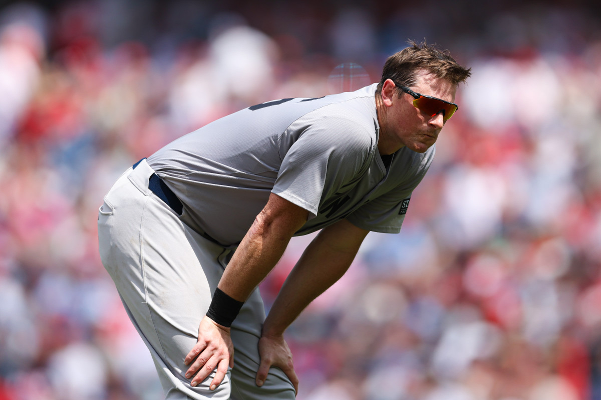 Yankees $90 Million Veteran Rehab Paused for Hip Treatment - Athlon Sports