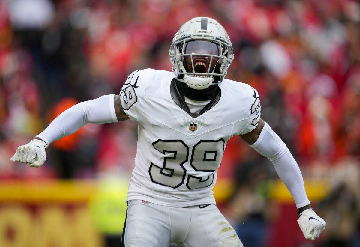 Pitssburgh Steelers to Target Ex Las Vegas Raiders Cornerback in Free Agency  in Latest Rumor - Athlon Sports