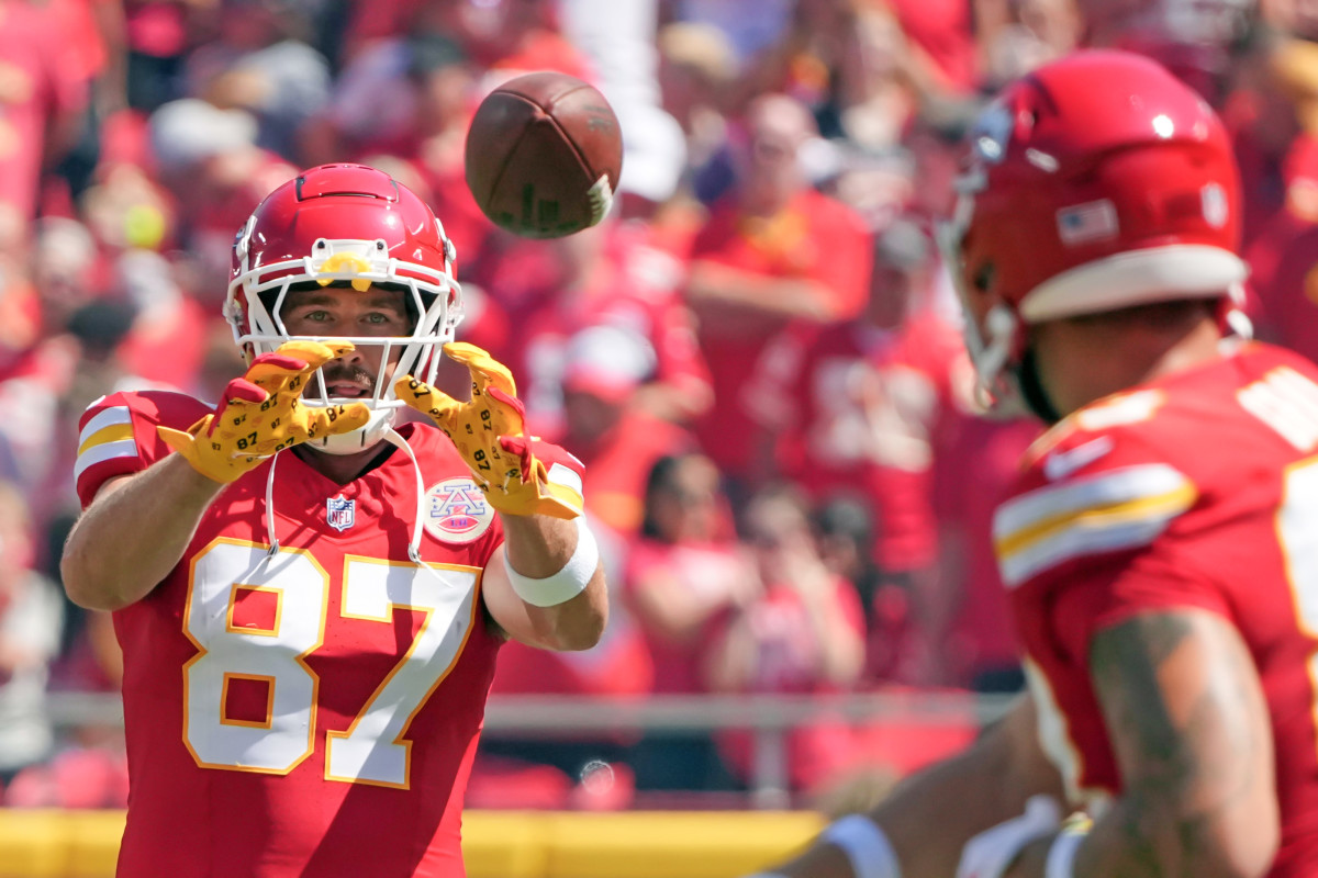 Kansas City Chiefs tight end Travis Kelce warms up on field against the Detroit Lions prior to a game at Arrowhead Stadium.