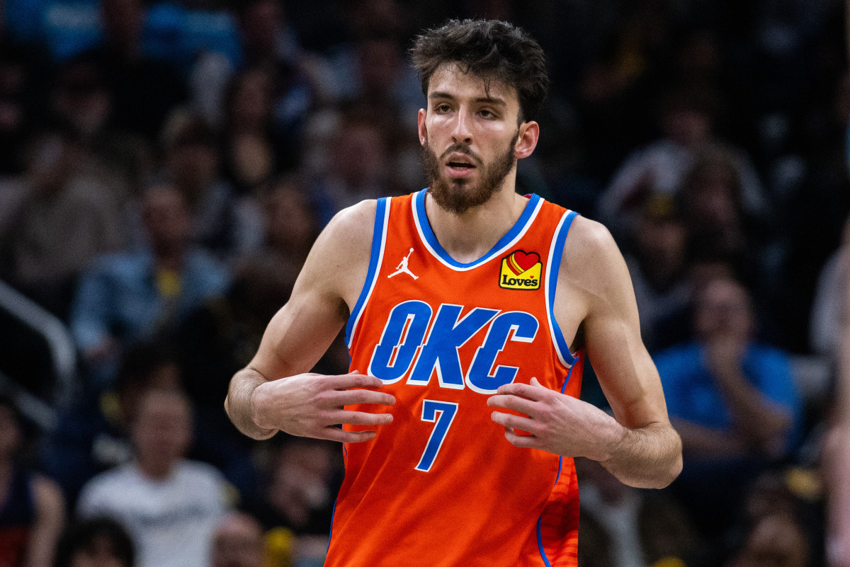 Thunder Coach Sends Chet Holmgren Message After Game 2 Against Nuggets - Athlon Sports