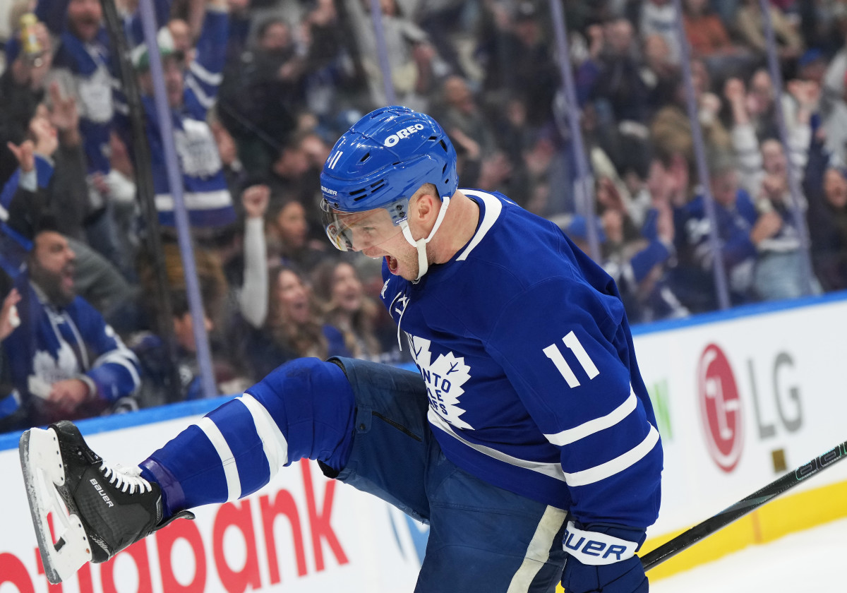 Maple Leafs' Max Domi Supports Blackhawks Legend's NHL Comeback - Athlon Sports