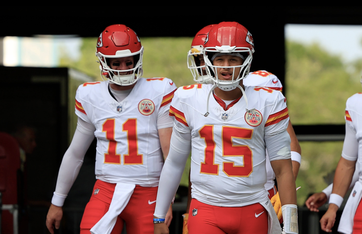 Patrick Mahomes' Four-Word Message to Departing Chiefs Teammate is Turning  Heads - Athlon Sports