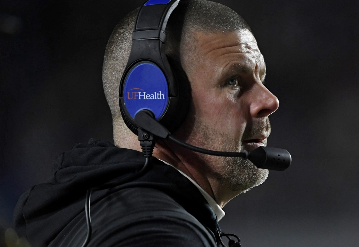 Florida Gators head coach Billy Napier