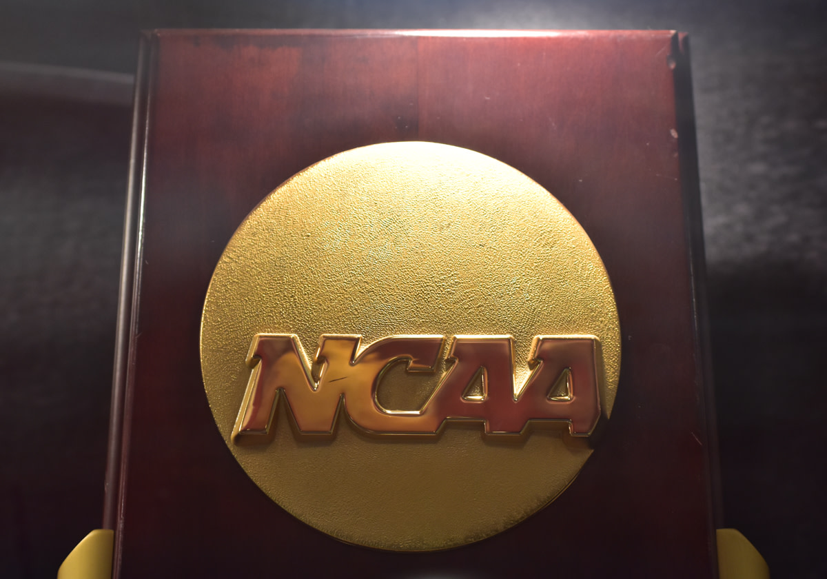 wisconsin-women-s-hockey-ncaa-tournament-path-revealed-athlon-sports