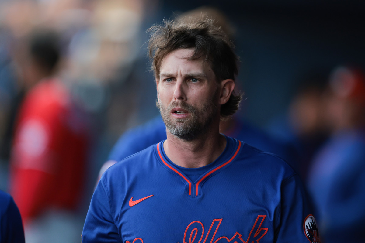 Mets’ Carlos Mendoza Makes Jeff McNeil Decision After Roster Move - Athlon Sports