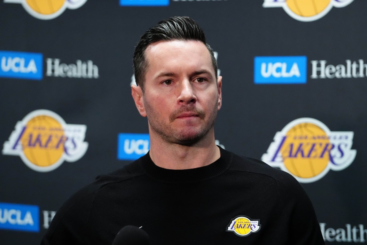 JJ Redick Sends 7-Word Message After Lakers' Third Straight Loss - Athlon  Sports