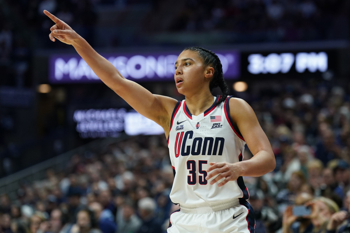 Azzi Fudd Makes Major Career Decision Amid UConn’s March Madness Run