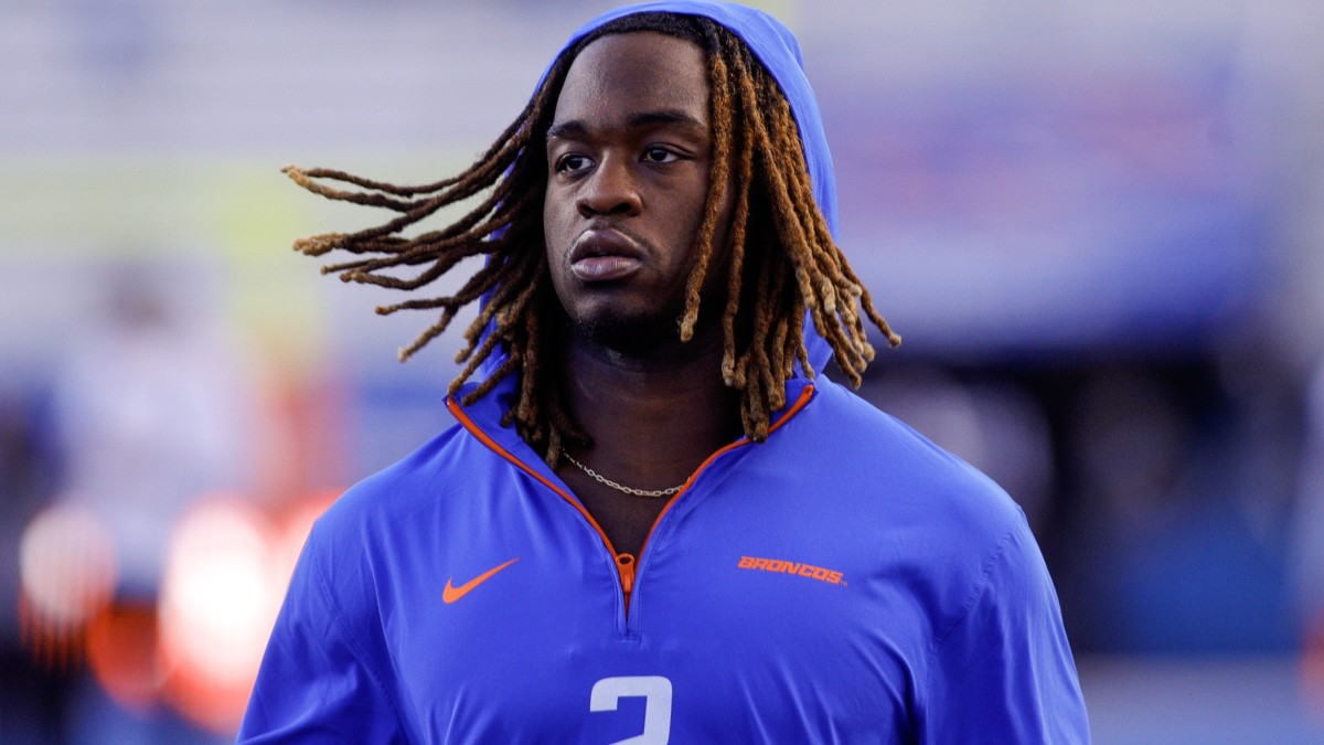 Boise State Broncos running back Ashton Jeanty (2) warms up before a game against the Nevada Wolf Pack.