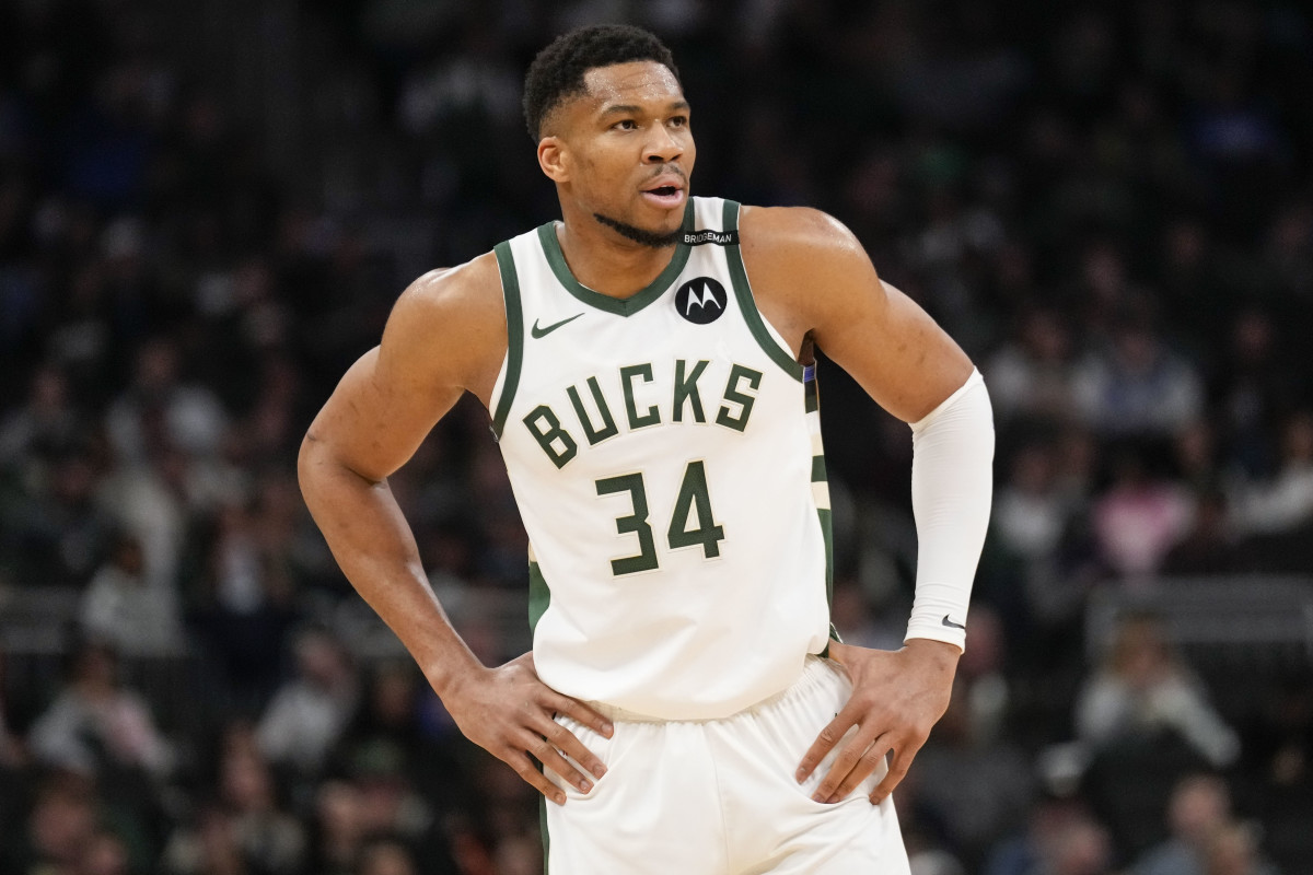 Insider's Latest Giannis Antetokounmpo, Warriors Connection Turns Heads - Athlon Sports