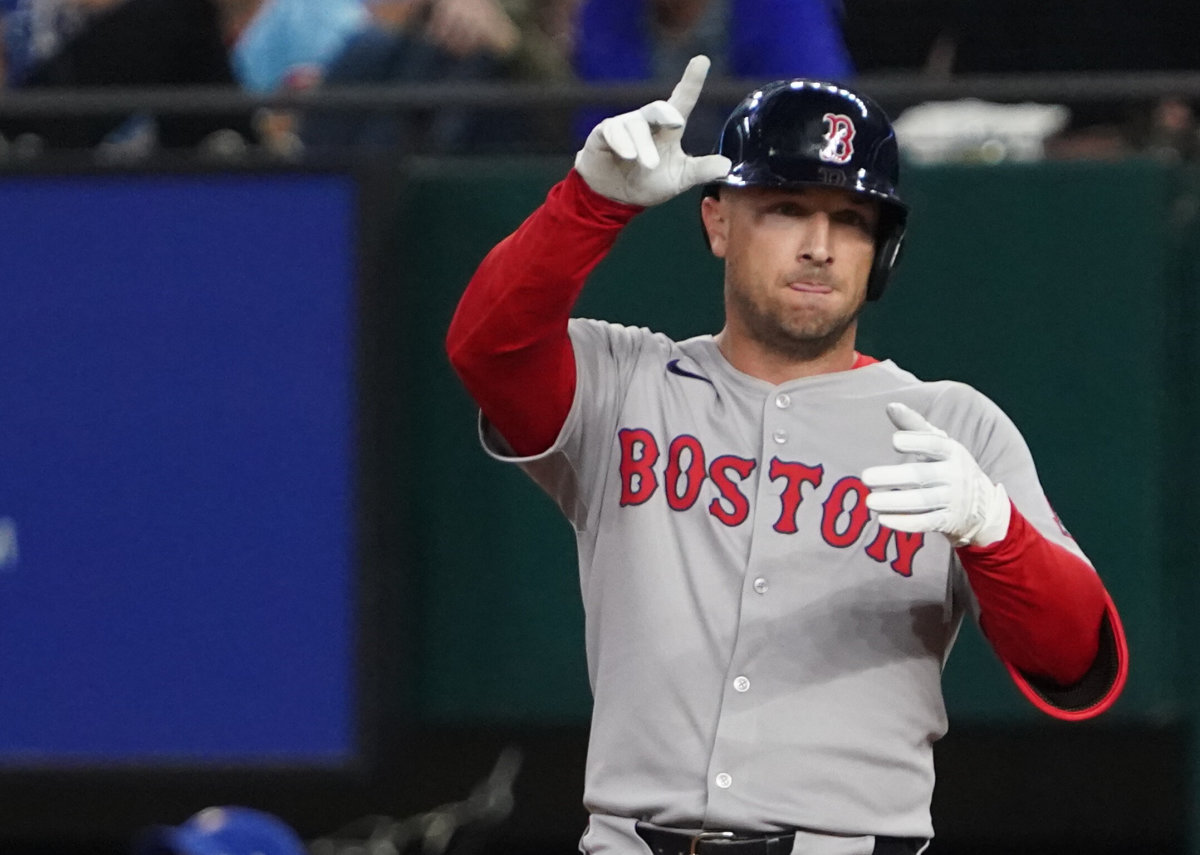 Alex Bregman Makes Unexpected Revelation About Turning Down Cubs - Athlon Sports