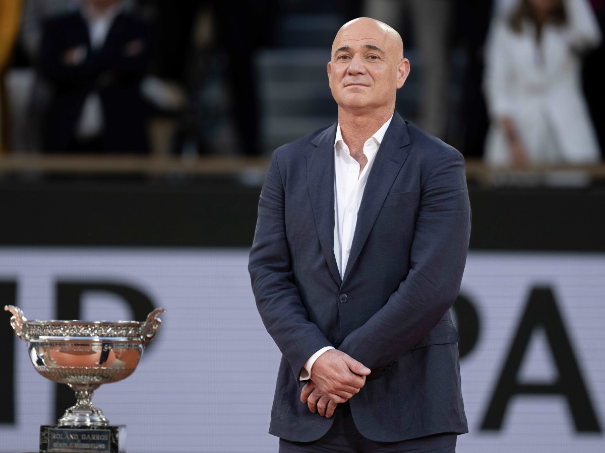 Andre Agassi Steals the Show During Carlos Alcaraz vs. Taylor Fritz
