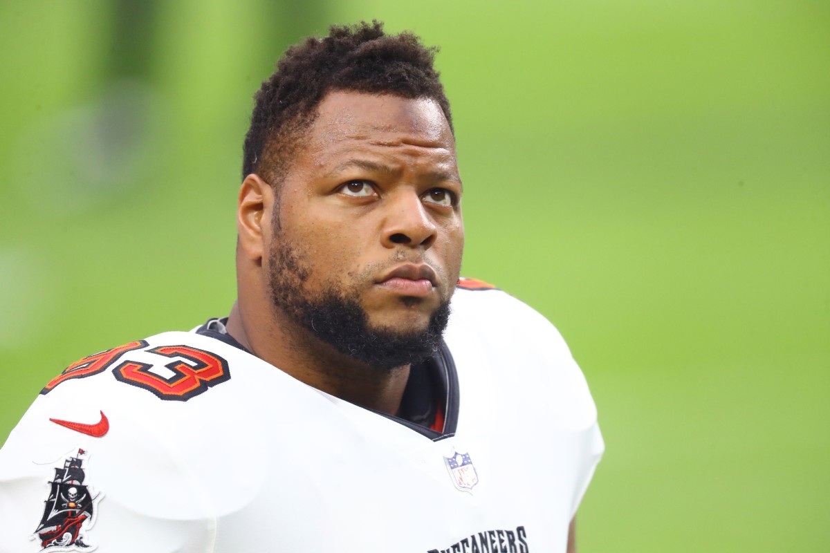Tampa Bay Buccaneers' Super Bowl-Winning Defensive Tackle Ndamukong Suh Announces Retirement - Athlon Sports