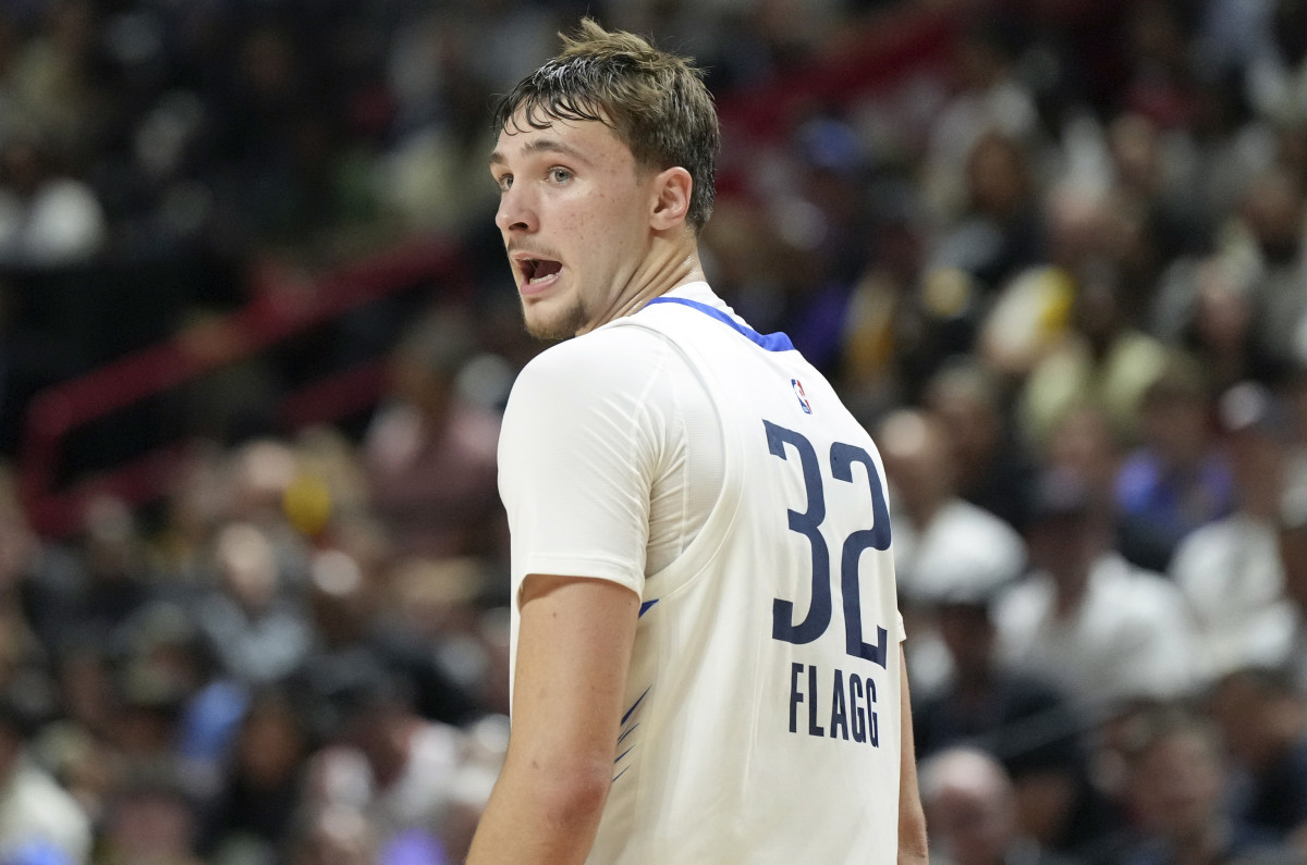 Kyrie Irving Has Strong Words for Cooper Flagg After First Game - Athlon Sports