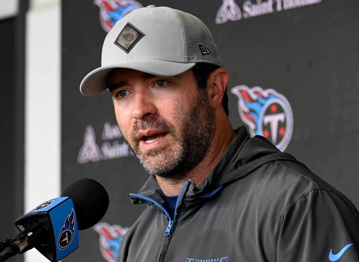 Titans Trade Idea Swaps Late-Round Pick for First-Round Draft Bust - Athlon Sports