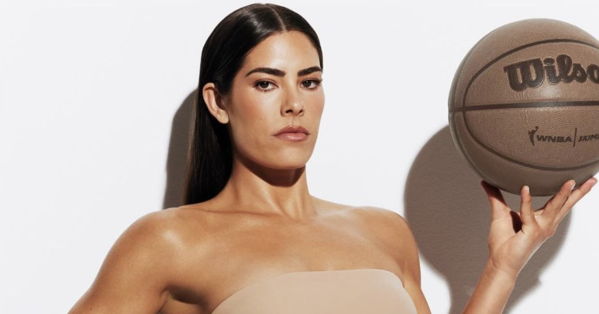 Kelsey Plum Breaks Internet With Viral 'Skims' Photoshoot - Athlon Sports