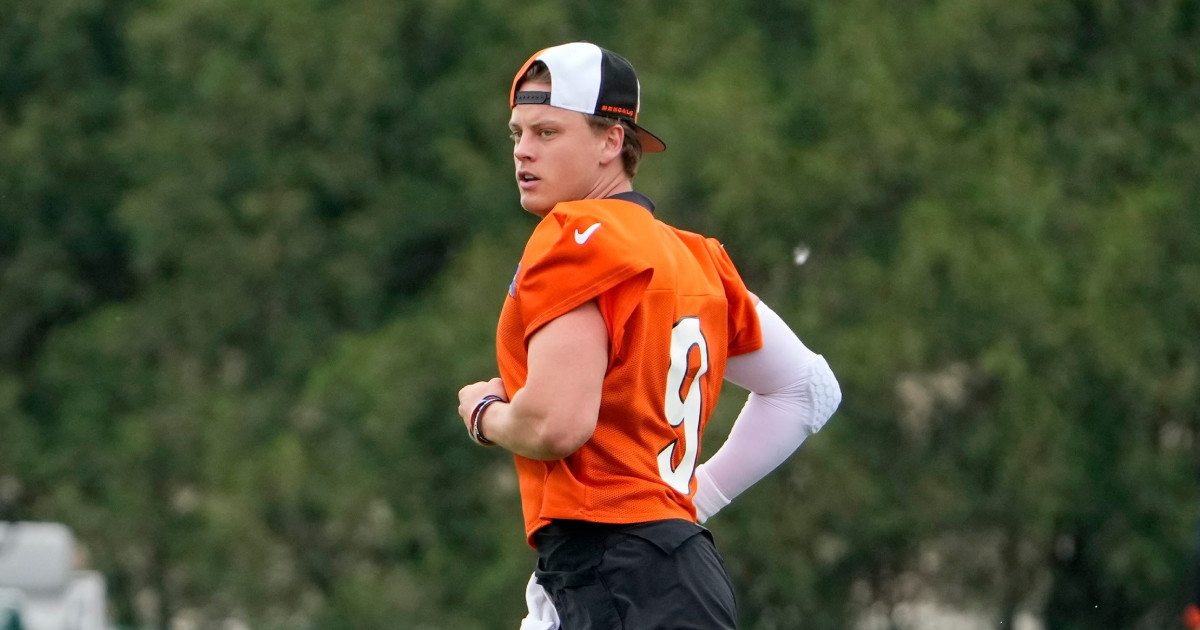 FIGHT! Bengals’ Joe Burrow Involved in Dust Up with Rookie Shemar Stewart - Athlon Sports
