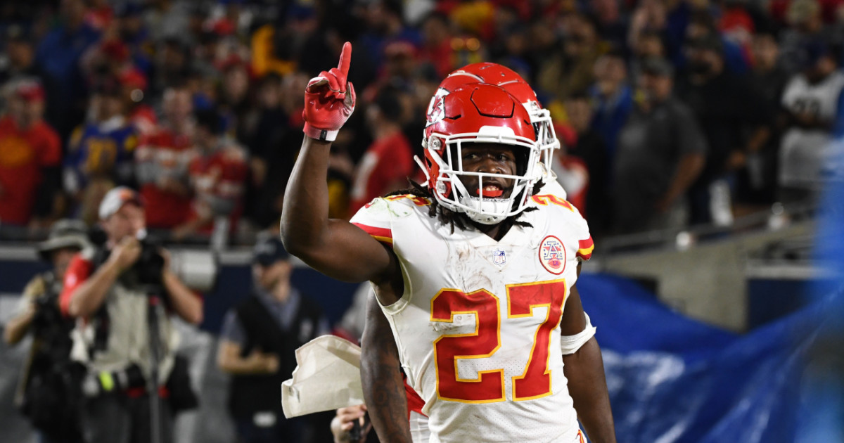 Chiefs’ Andy Reid Noticing Difference In Veteran Running Back Kareem Hunt - Athlon Sports