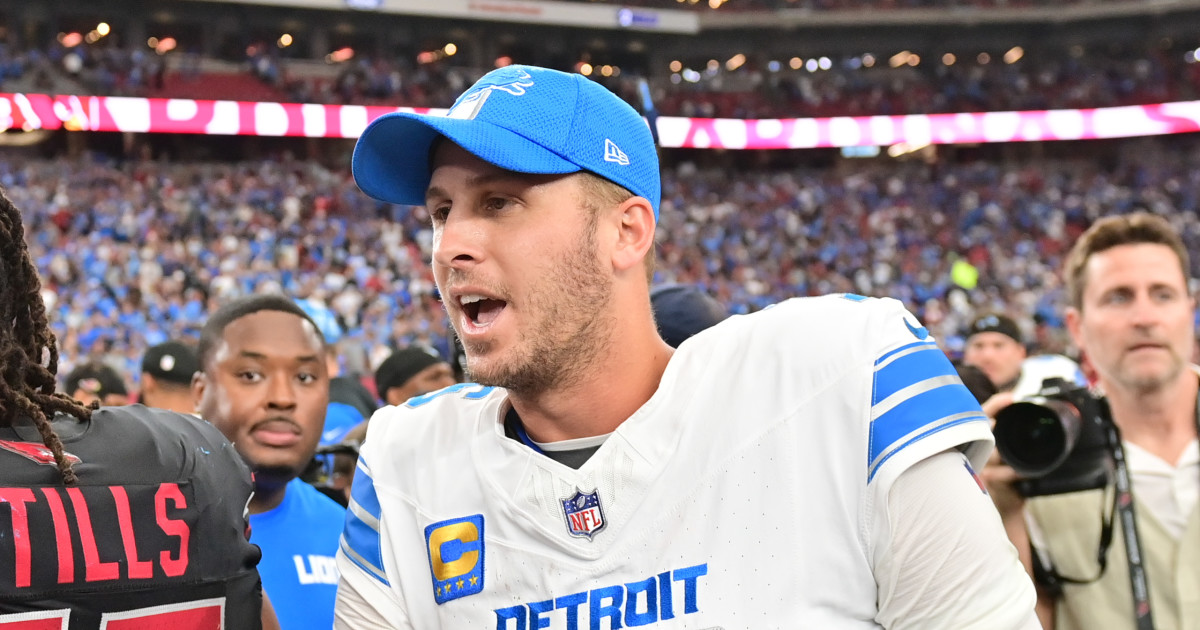 VIDEO: Flea-Flicker Perfectly Executed for 52-Yard TD vs. Confused ...